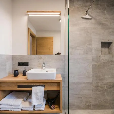 Apartment Kuenz Dolomites App 4 San Candido